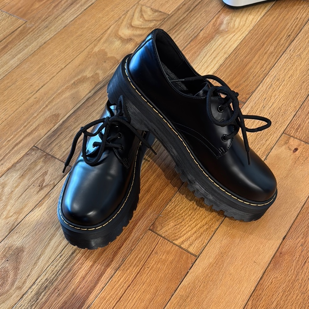 Classic Black Women's Lace-Up Shoes